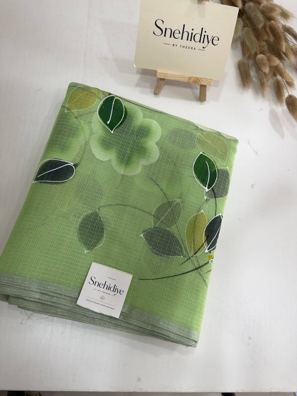Floral paints - Pastel Green