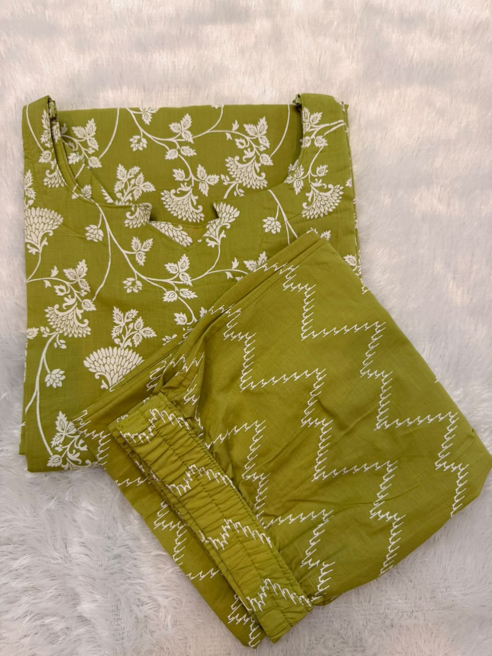 Lime green Hand block