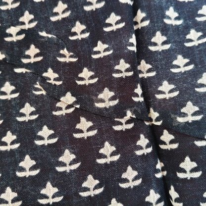 Brown Linen with Thin Border